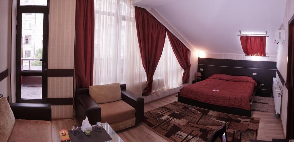 Viva Hotel Kharkiv Ruang foto